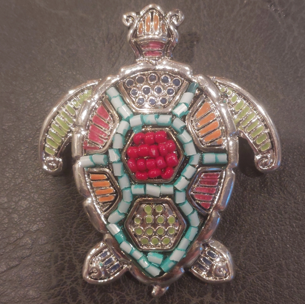 STUNNING SEA TURTLE PENDANT FOR NECKLACE Seed beads HANDMADE Silver Statement
